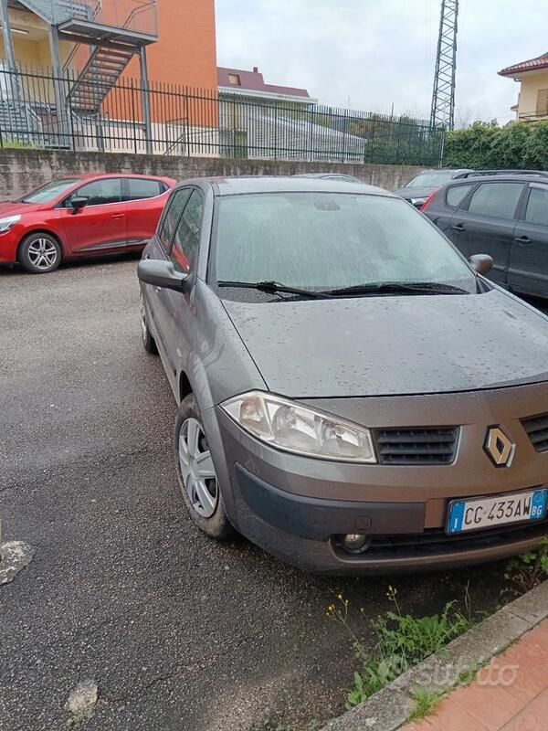Usata Renault Mégane 2001 Berlina