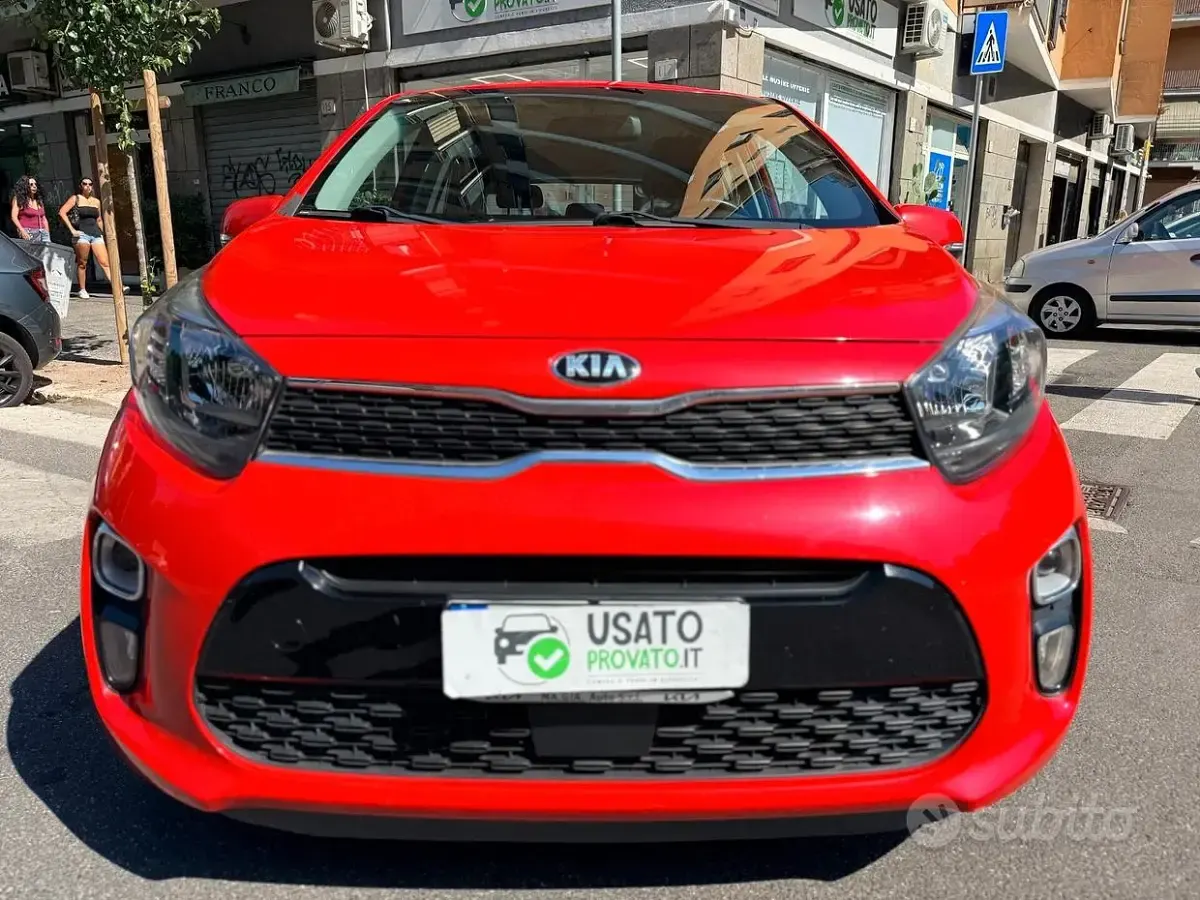 Usata Kia Picanto Style 65 CV (47 kW) 2020 Rosso Utilitaria