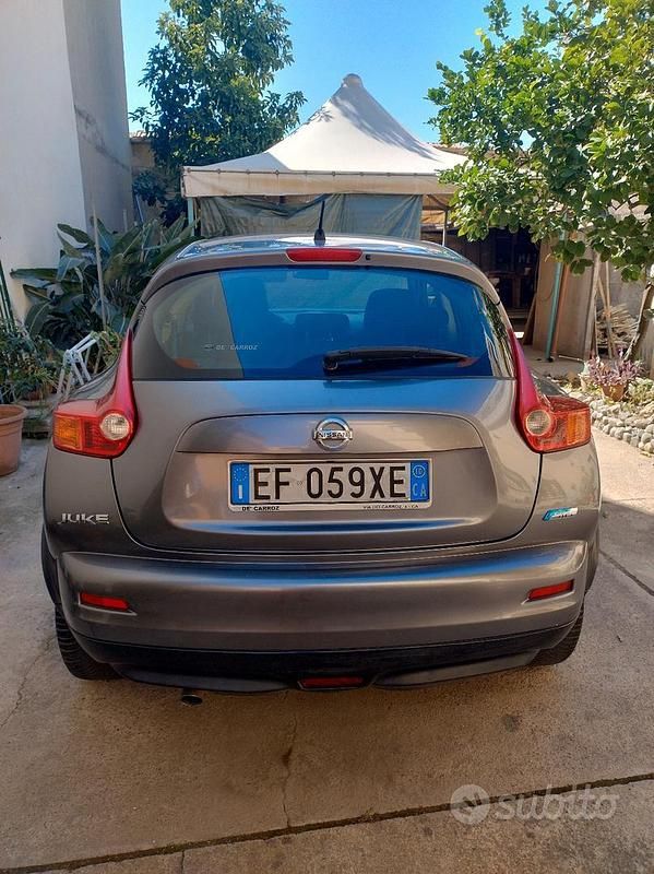 Usata Nissan Juke 110 CV (80 kW) 2010 Grigio SUV