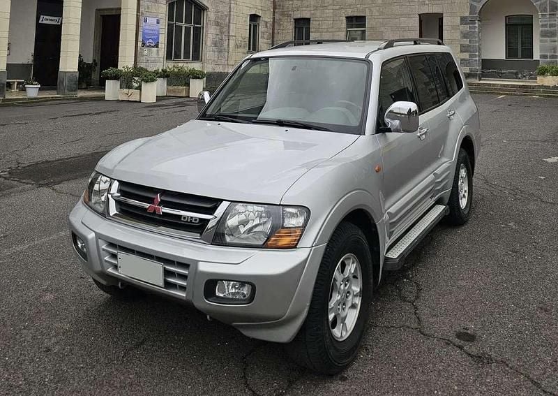 Usata Mitsubishi Pajero 160 CV (117 kW) 2001 Argento SUV