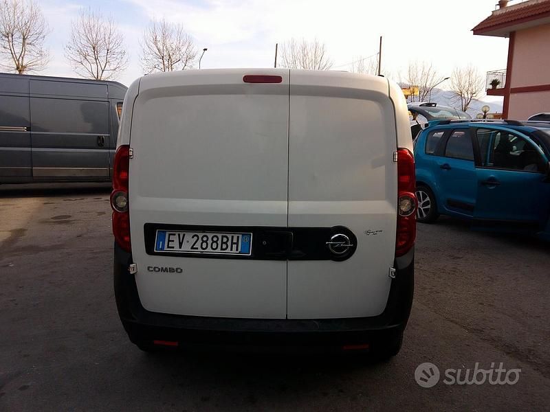 Occasion Opel Combo 105 ch (77 kW) 2014 Blanc Monospace
