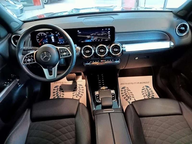 Grigio Usata 2020 Mercedes GLB200 SUV | 25.000 € (Ottimo prezzo) - Immagine 1/4