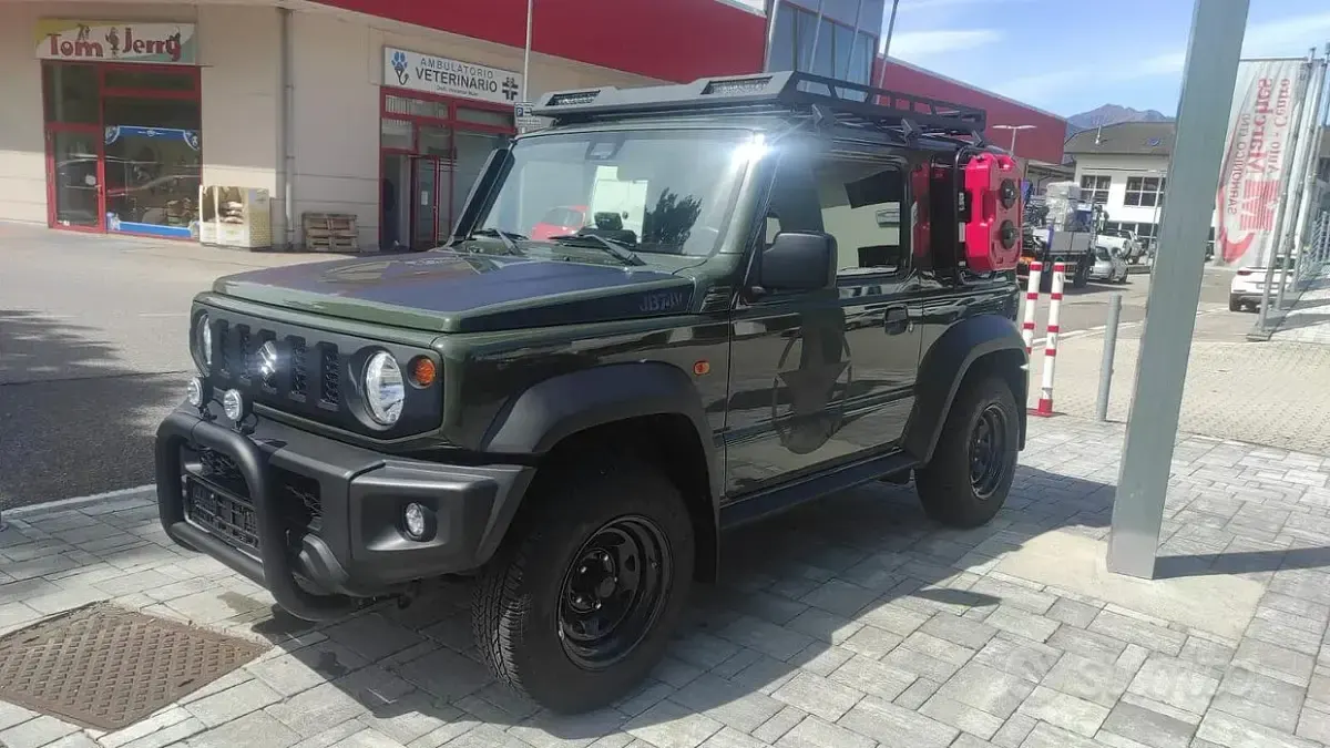Usata Suzuki Jimny 102 CV (75 kW) 2019 Verde SUV