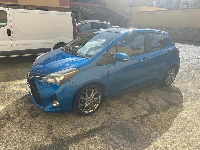 Occasion Toyota Yaris Style 90 ch (66 kW) 2014 Bleue Citadine