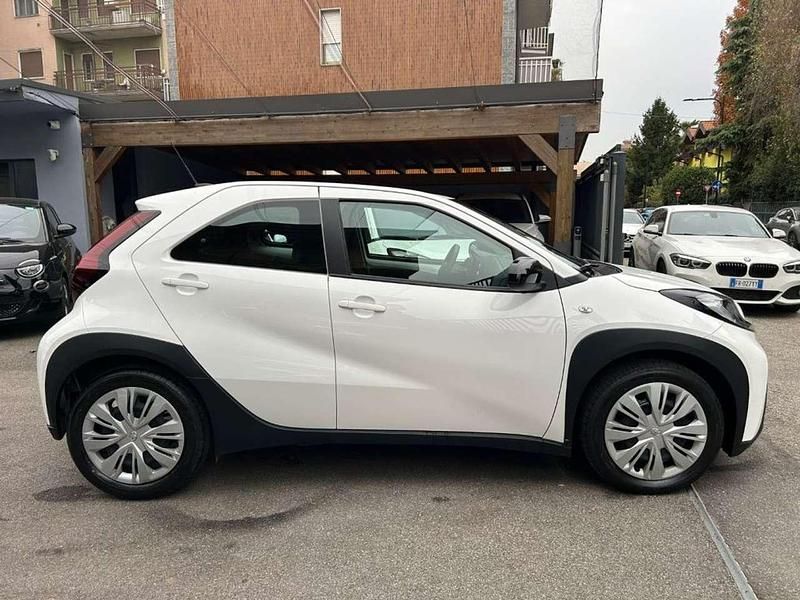 Usata Toyota Aygo X Active 72 CV (52 kW) 2024 Bianco SUV