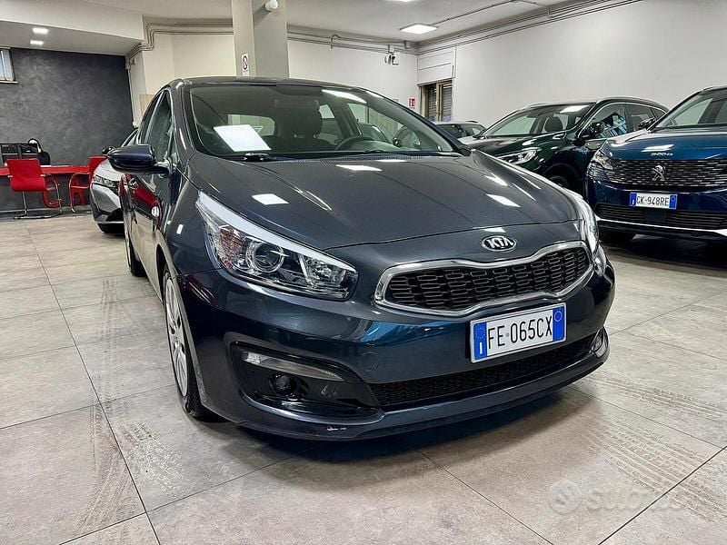 Usata Kia Ceed 110 CV (80 kW) 2016 Grigio Utilitaria