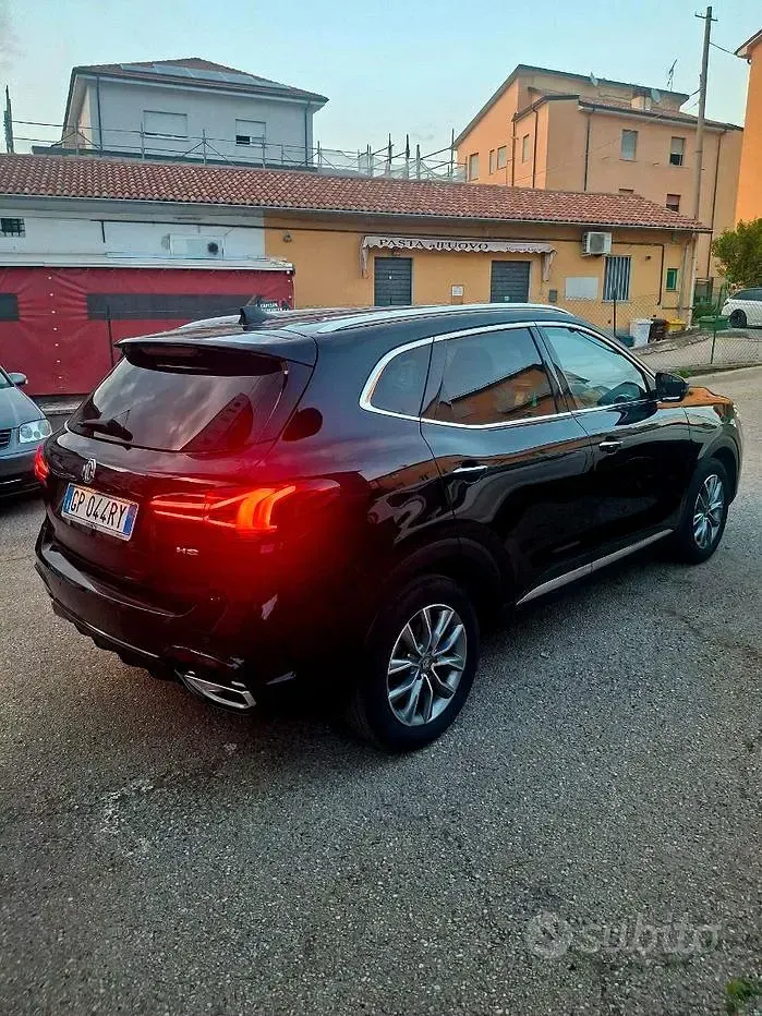 Usata MG HS Luxury 162 CV (119 kW) 2023 Nero SUV