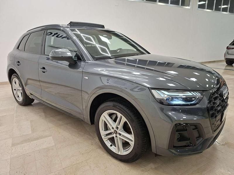 Usata Audi Q5 S-line plus 204 CV (150 kW) 2024 Grigio SUV