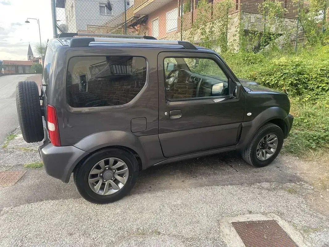Usata Suzuki Jimny 86 CV (63 kW) 2016 SUV