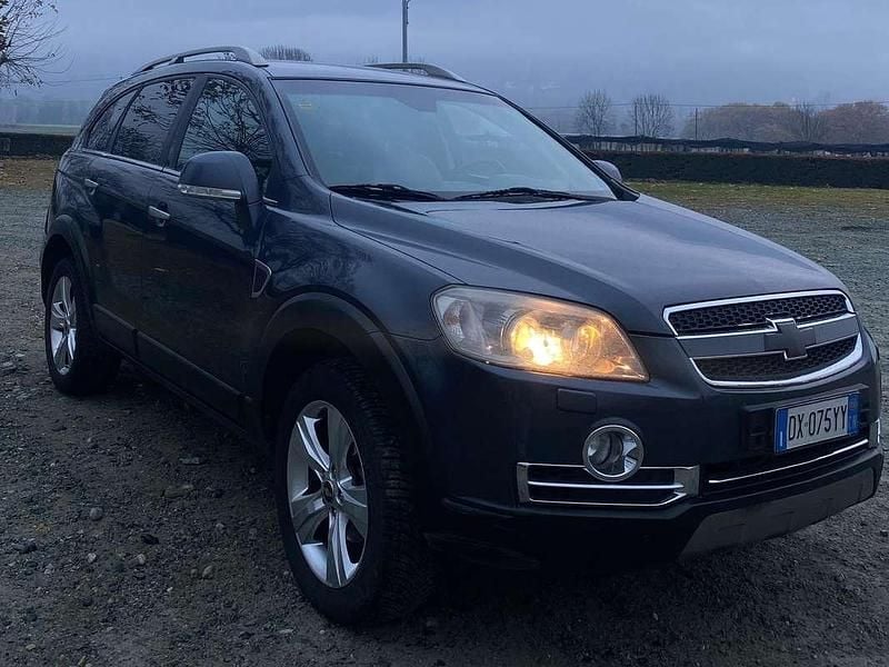 Usata Chevrolet Captiva 150 CV (110 kW) 2009 Blu/azzurro SUV