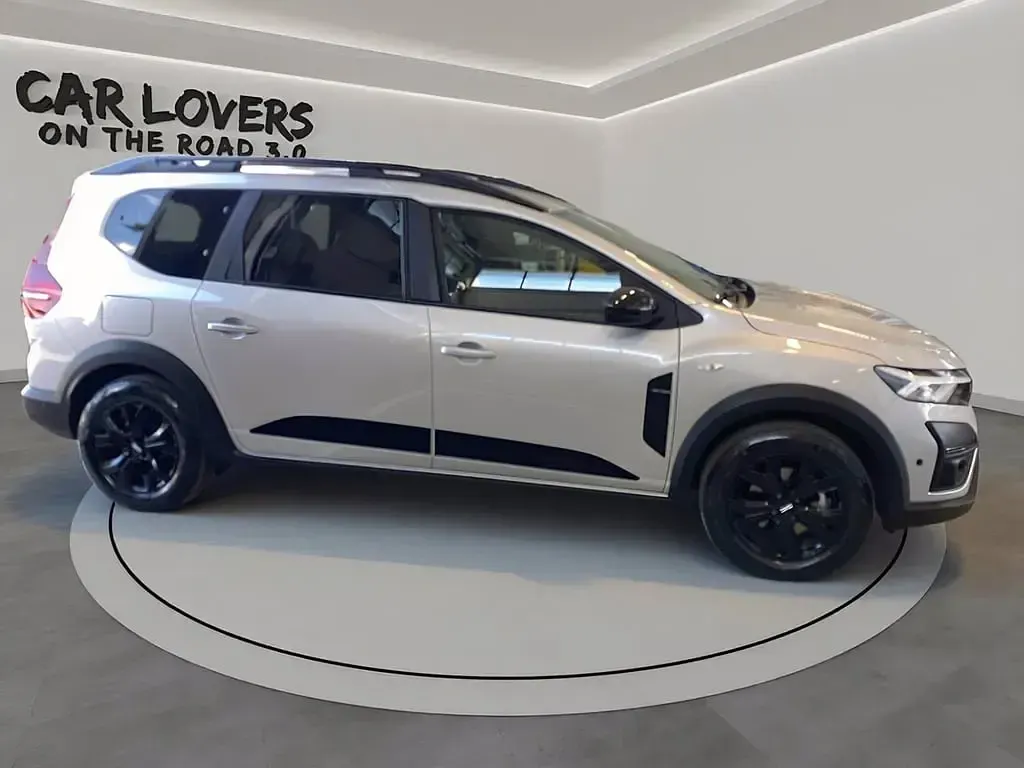 Usata Dacia Jogger Extreme 143 CV (105 kW) 2023 Grigio lunare Monovolume