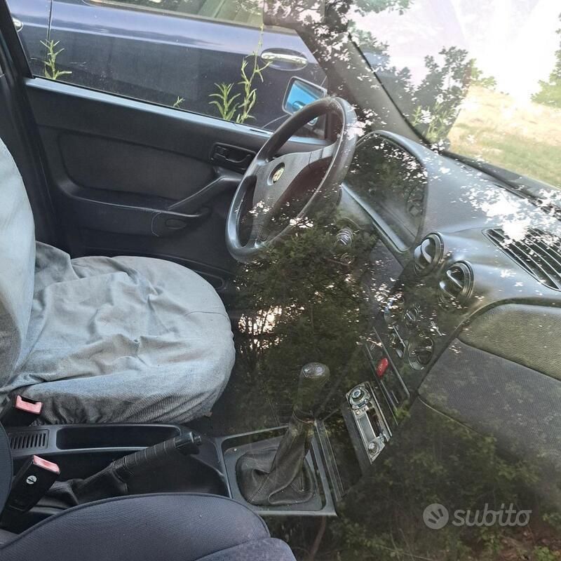 Usata Alfa Romeo 146 1995 Blu Utilitaria