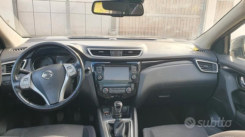 Usata Nissan Qashqai N-Connecta 115 CV (84 kW) 2017 Grigio SUV