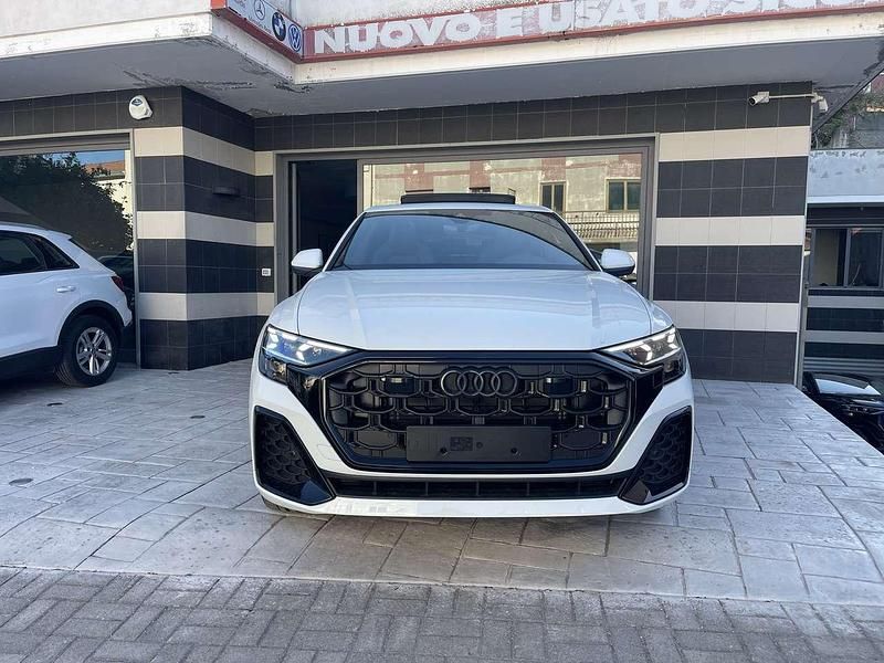 Nuova Audi Q8 S-Line 286 CV (210 kW) 2026 Bianco SUV