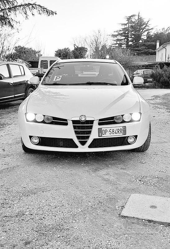 Usata Alfa Romeo 159 140 CV (102 kW) 2008 Bianco Berlina
