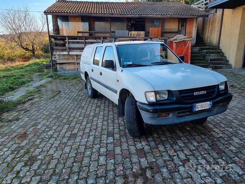 Usata Isuzu Pick up 109 CV (80 kW) 1999 Bianco Pick-up
