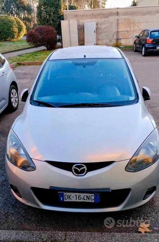 Usata Mazda 2 86 CV (63 kW) 2007 Grigio Berlina