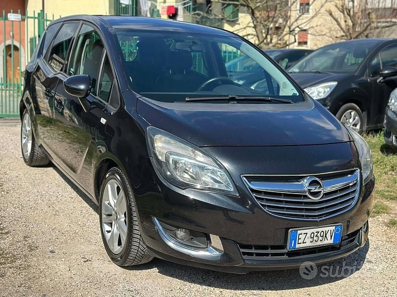 Usata Opel Meriva Cosmo 120 CV (88 kW) 2015 Nero Monovolume