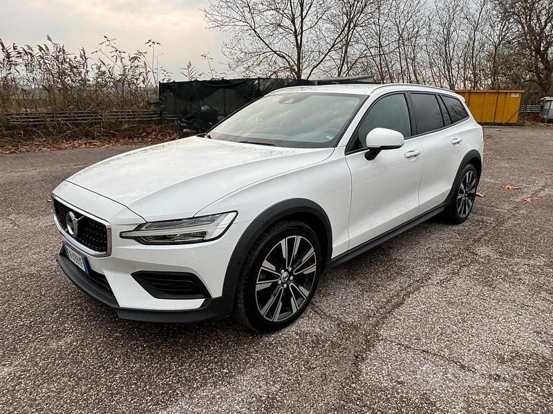 Usata Volvo V60 CC 190 CV (139 kW) 2019 Station wagon
