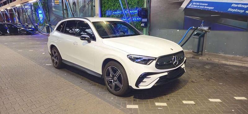 Usata Mercedes GLC200 AMG Line Premium Plus 227 CV (166 kW) 2024 Bianco SUV