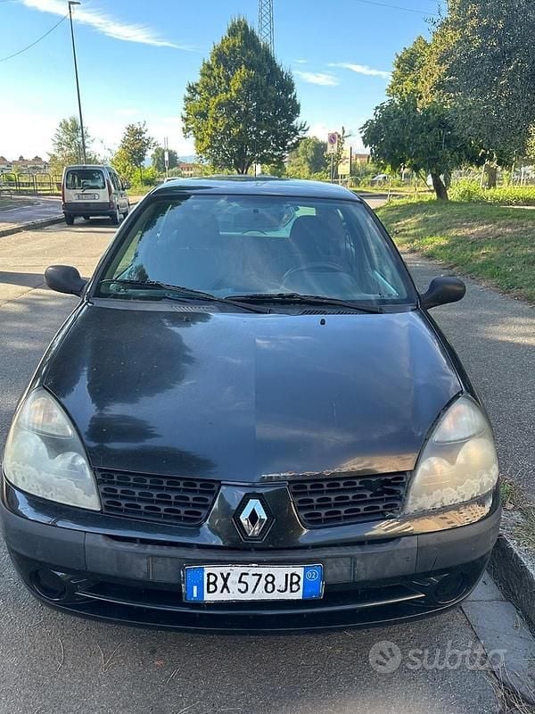 Usata Renault Clio II 58 CV (42 kW) 2002 Nero Berlina
