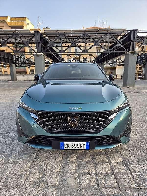 Usata Peugeot 308 GT 131 CV (96 kW) 2022 Verde Station wagon