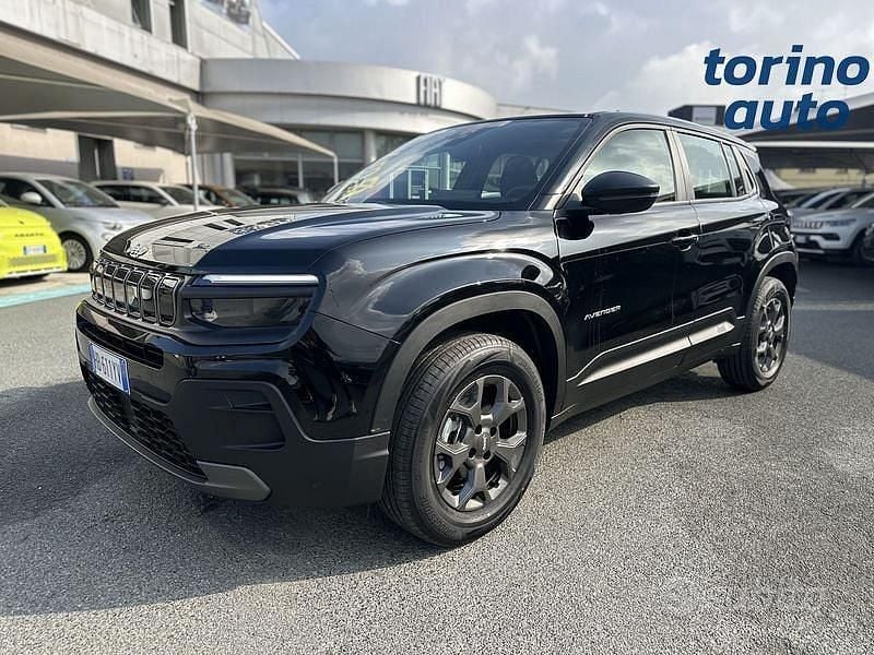 Nuova Jeep Avenger Longitude 2025 Nero SUV