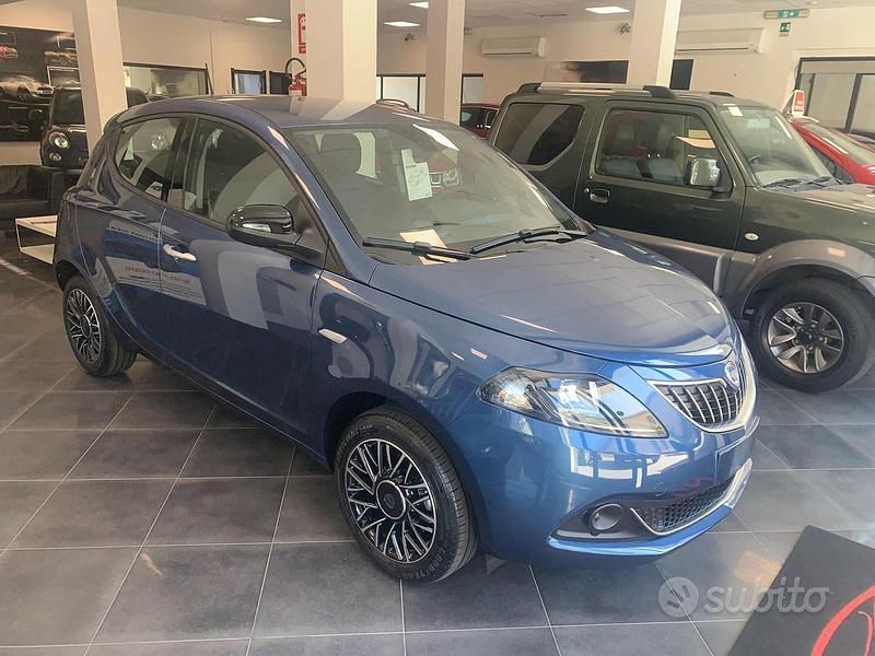 Usata Lancia Ypsilon S 69 CV (50 kW) 2024 Blu Utilitaria
