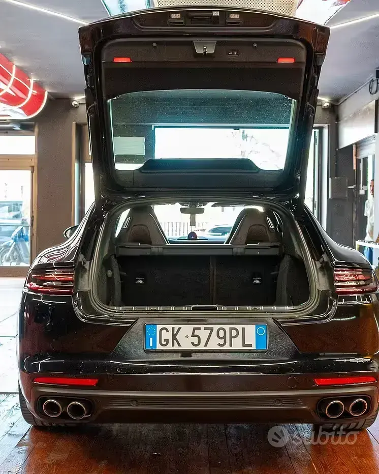 Usata Porsche Panamera 4S Diesel 422 CV (310 kW) 2017 Nero Utilitaria