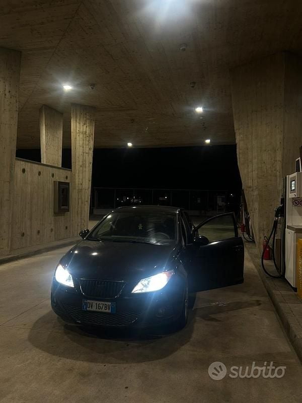 Usata Seat Ibiza 80 CV (58 kW) 2009 Berlina