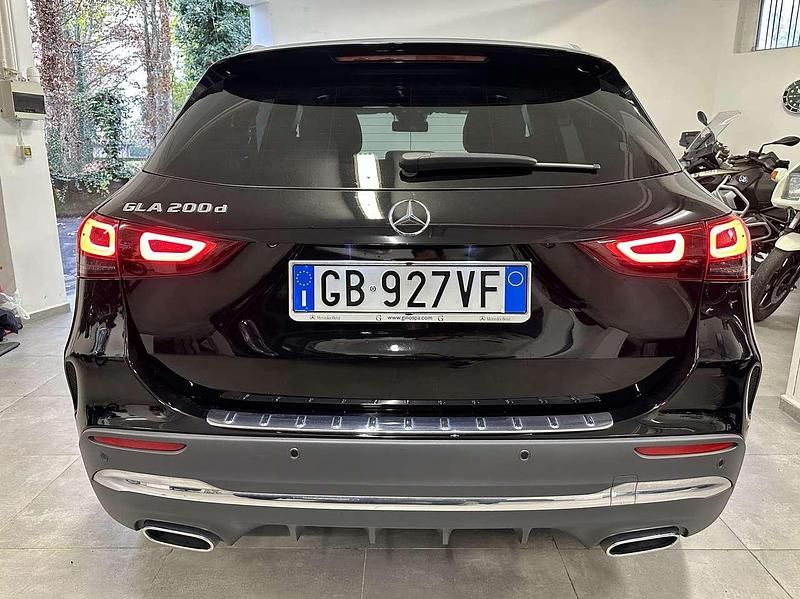 Usata Mercedes GLA200 Premium 150 CV (110 kW) 2020 Nero SUV