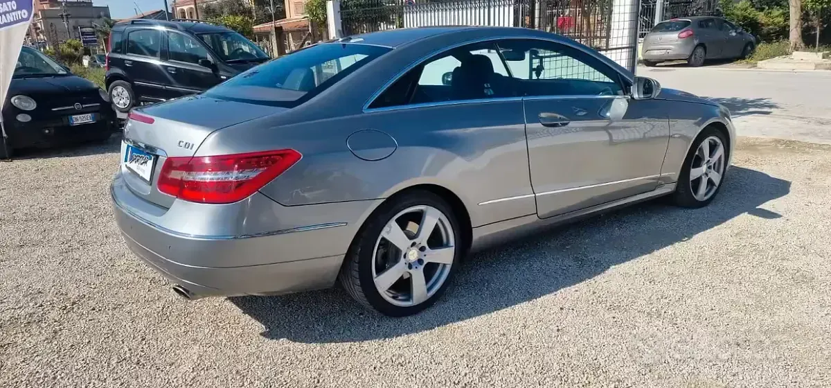 Gebraucht Mercedes E350 231 PS (169 kW) 2009 Grau Coupé