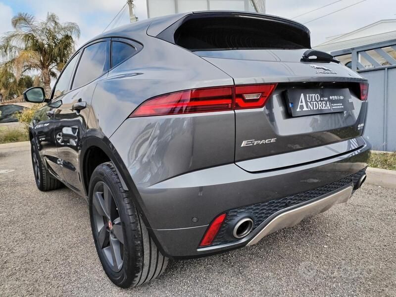 Usata Jaguar E-Pace 180 CV (132 kW) 2018 Grigio SUV