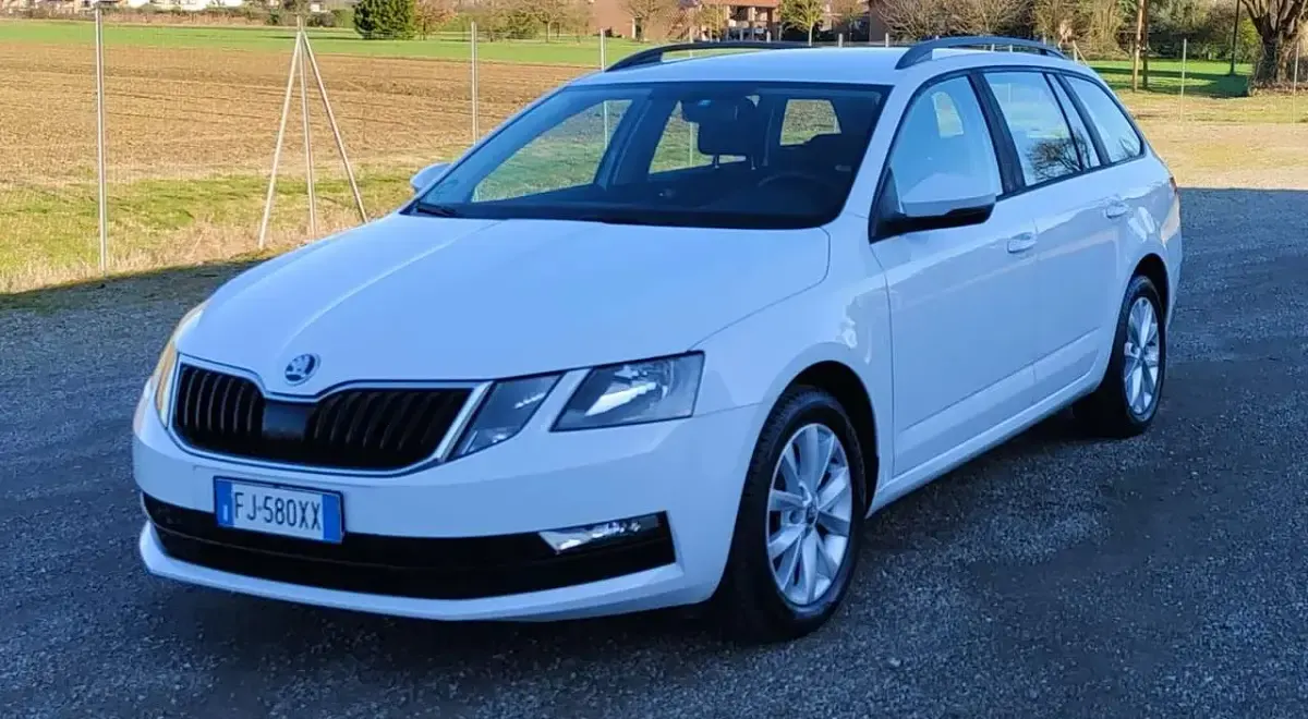 Begagnad Skoda Octavia Executive 116 HK (85 kW) 2017 Vit Kombi