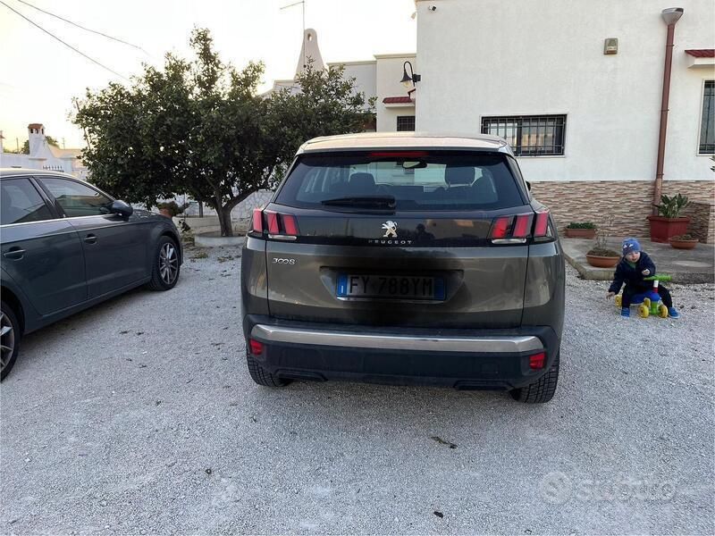 Usata Peugeot 3008 131 CV (96 kW) 2019 Grigio Monovolume