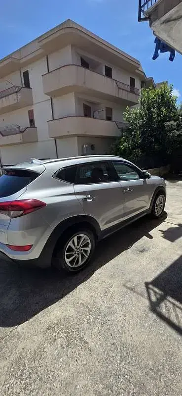 Usata Hyundai Tucson Xpossible 116 CV (85 kW) 2015 Grigio SUV