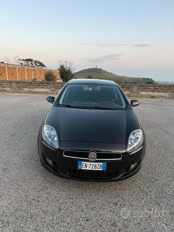 Usata Fiat Bravo Emotion 105 CV (77 kW) 2012 Nero Utilitaria