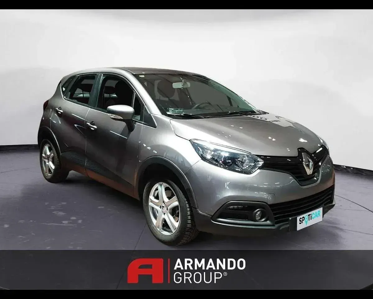 Usata Renault Captur 90 CV (66 kW) 2014 Grigio SUV