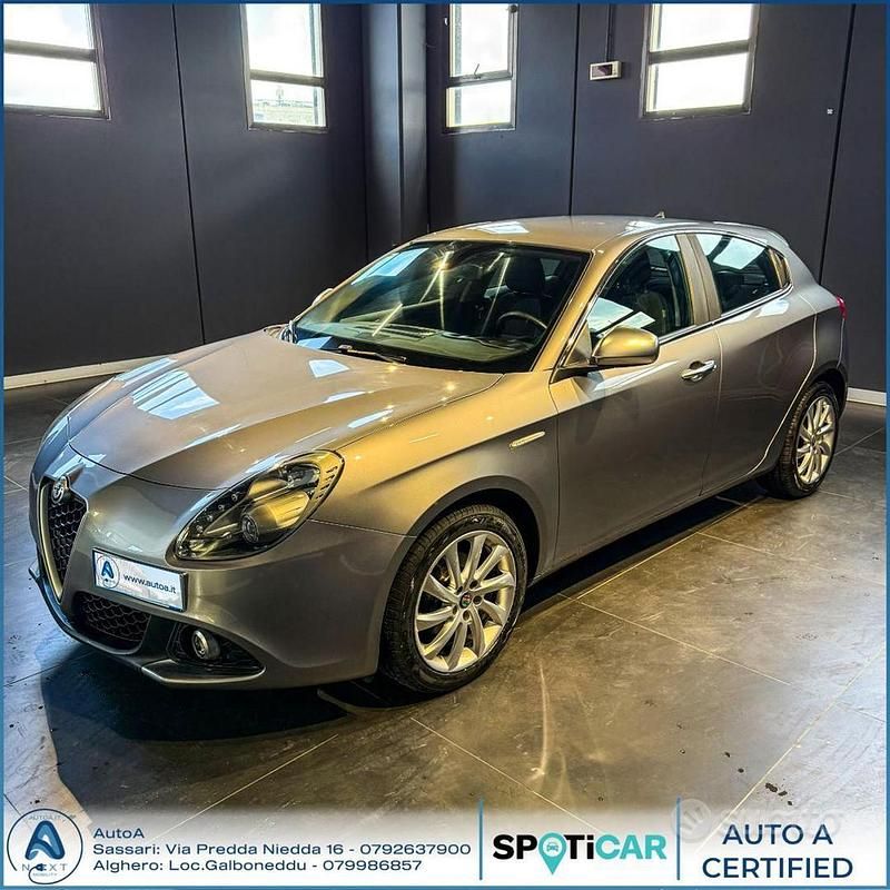Usata Alfa Romeo Giulietta 120 CV (88 kW) 2016 Grigio Utilitaria