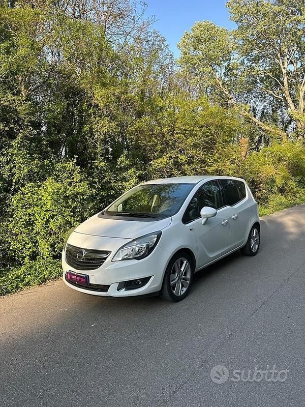 Bianco Usata 2015 Opel Meriva Monovolume | 6200 € (Buon prezzo) - Immagine 1/4