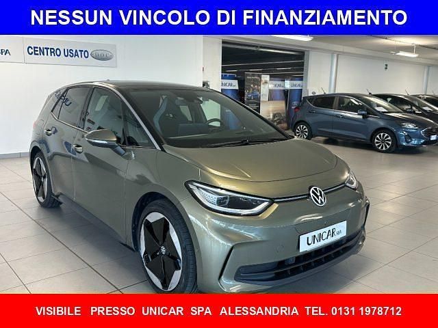 Usata VW ID.3 Pro Performance 150 kW (204 CV) 2023 Dark olivine green Utilitaria