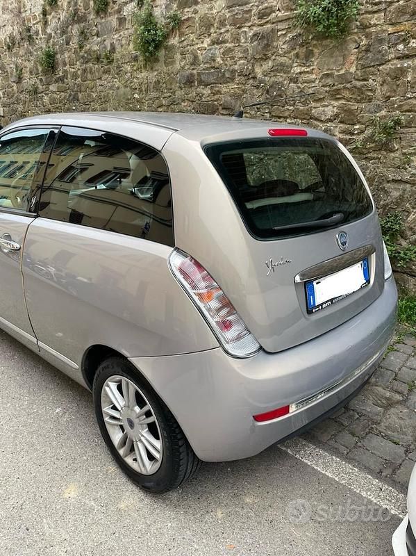 Usata Lancia Ypsilon 95 CV (69 kW) 2009 Grigio Utilitaria
