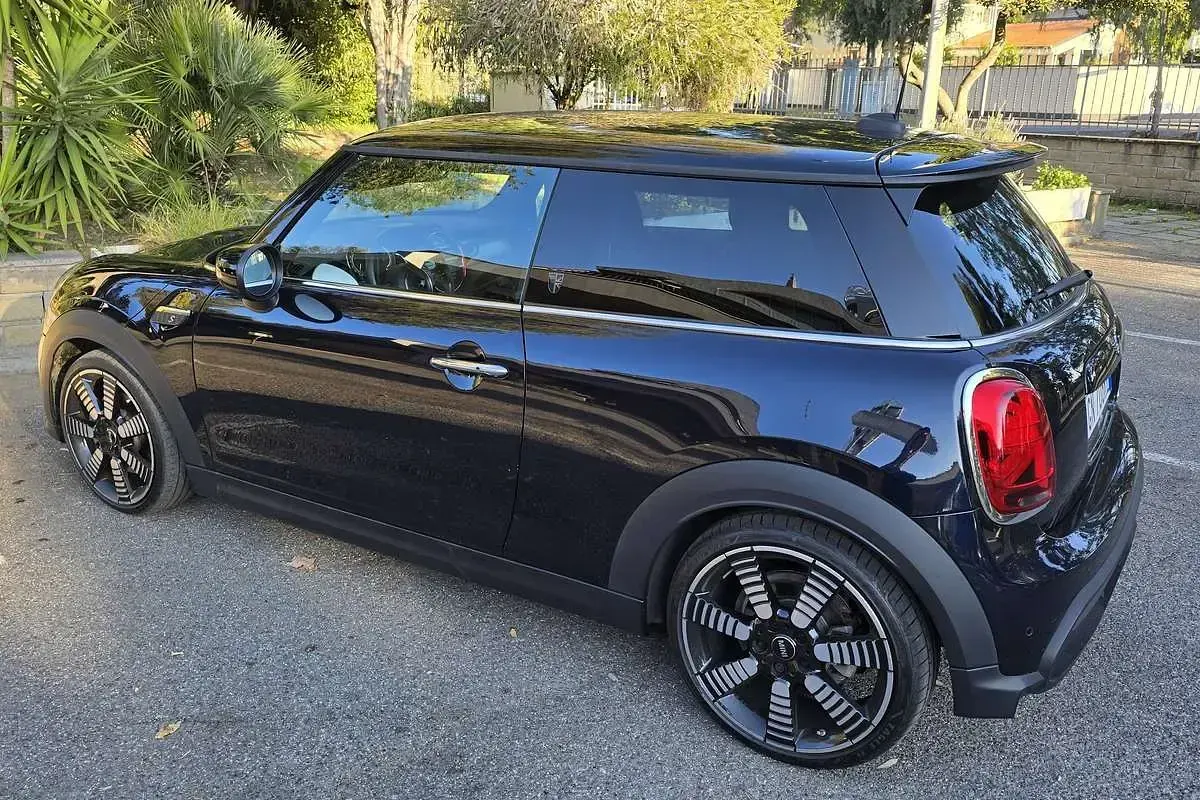 Usata Mini Cooper S 178 CV (130 kW) 2023 Blu/azzurro Utilitaria