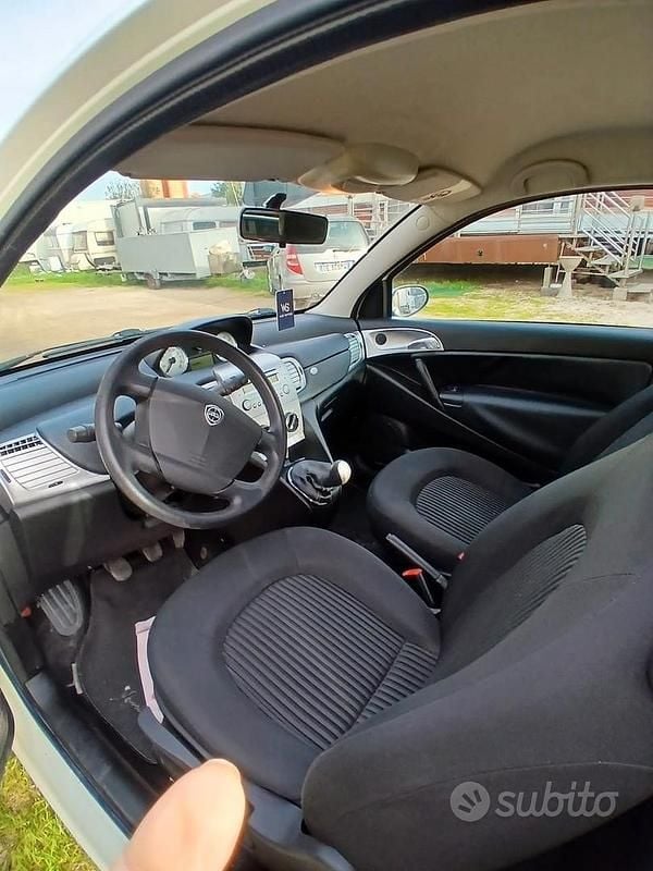 Usata Lancia Ypsilon 2009 Bianco Utilitaria