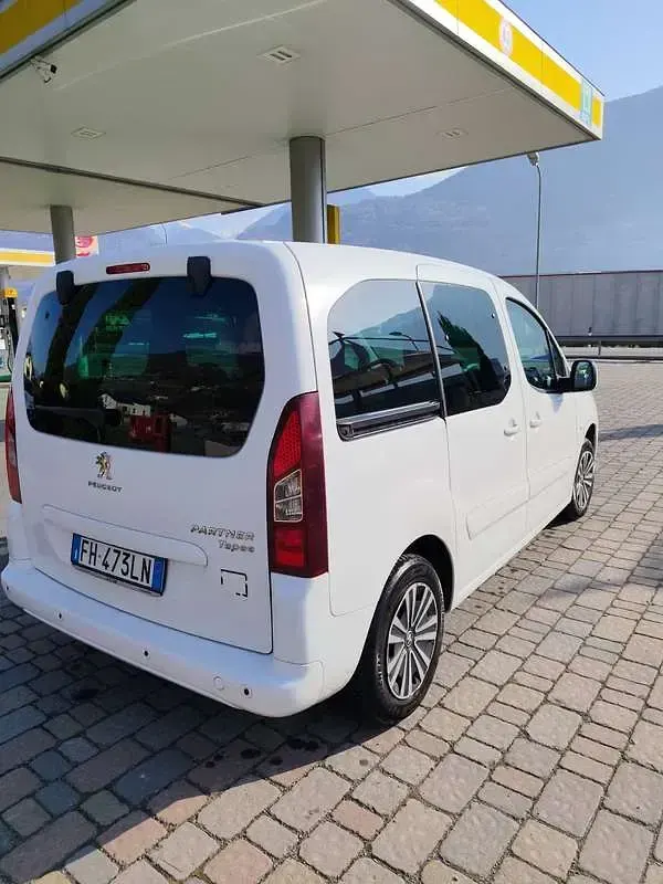 Usata Peugeot TePee Active 99 CV (72 kW) 2017 Bianco Station wagon