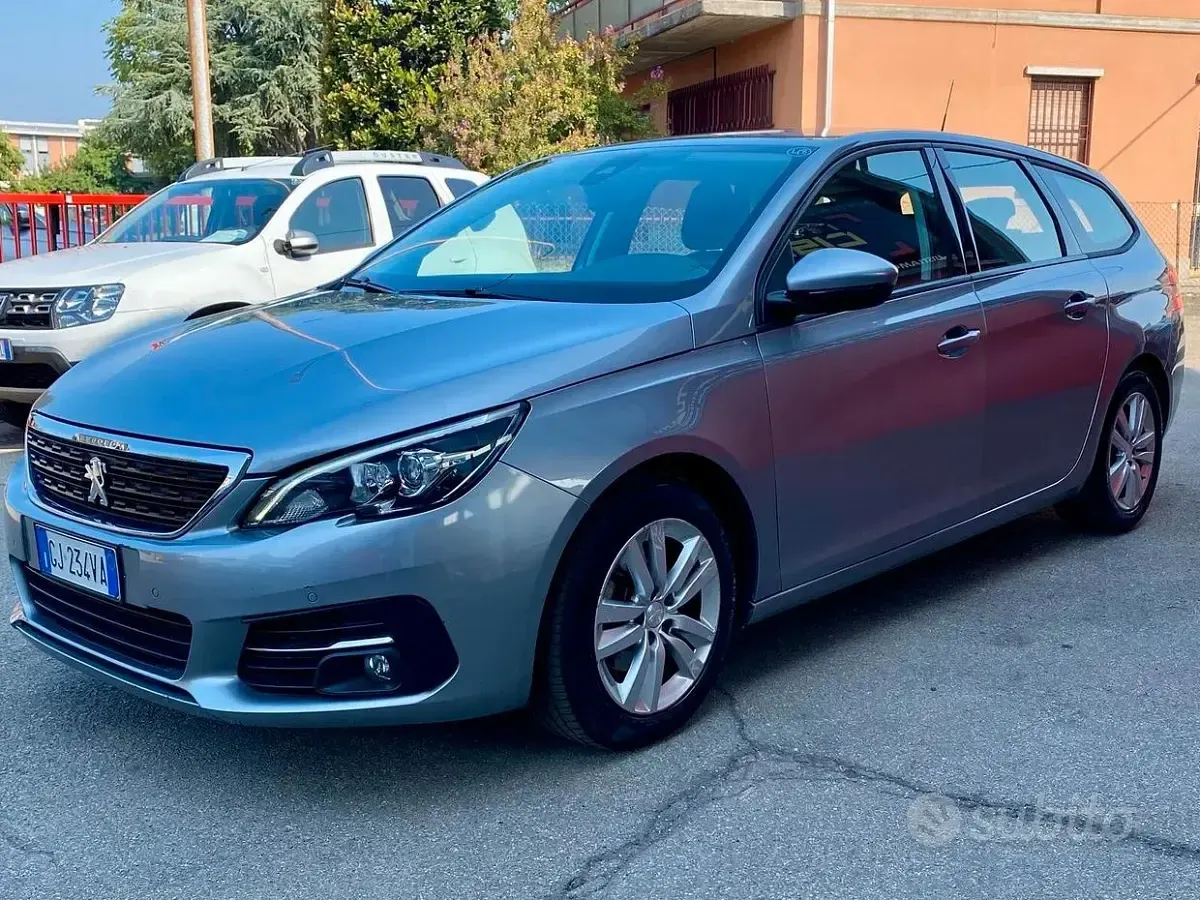 Usata Peugeot 308 GT 131 CV (96 kW) 2021 Grigio Station wagon