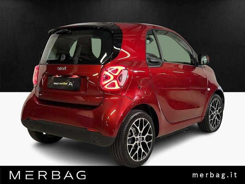 Usata Smart ForTwo Coupé 60 kW (82 CV) 2024 Rosso Utilitaria