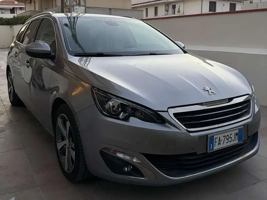 Usata Peugeot 308 SW Allure 120 CV (88 kW) 2015 Grigio Station wagon