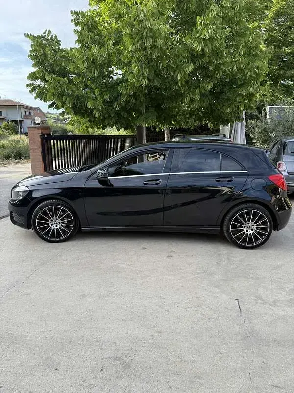 Usata Mercedes A200 Edition 136 CV (100 kW) 2015 Utilitaria