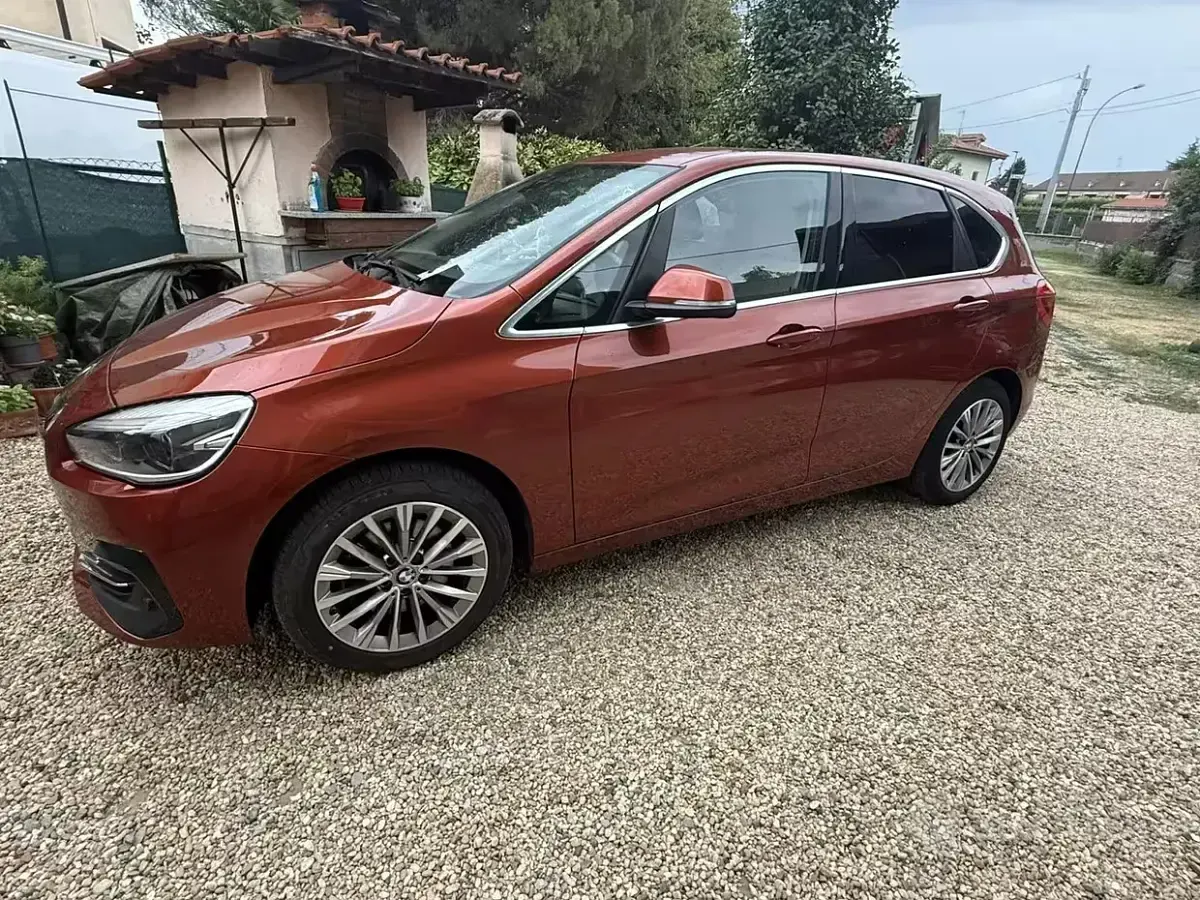 Usata BMW 218 Active Tourer 150 CV (110 kW) 2019 Rosso Monovolume